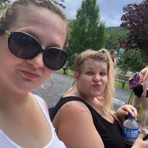 Meet your Posher, Amber